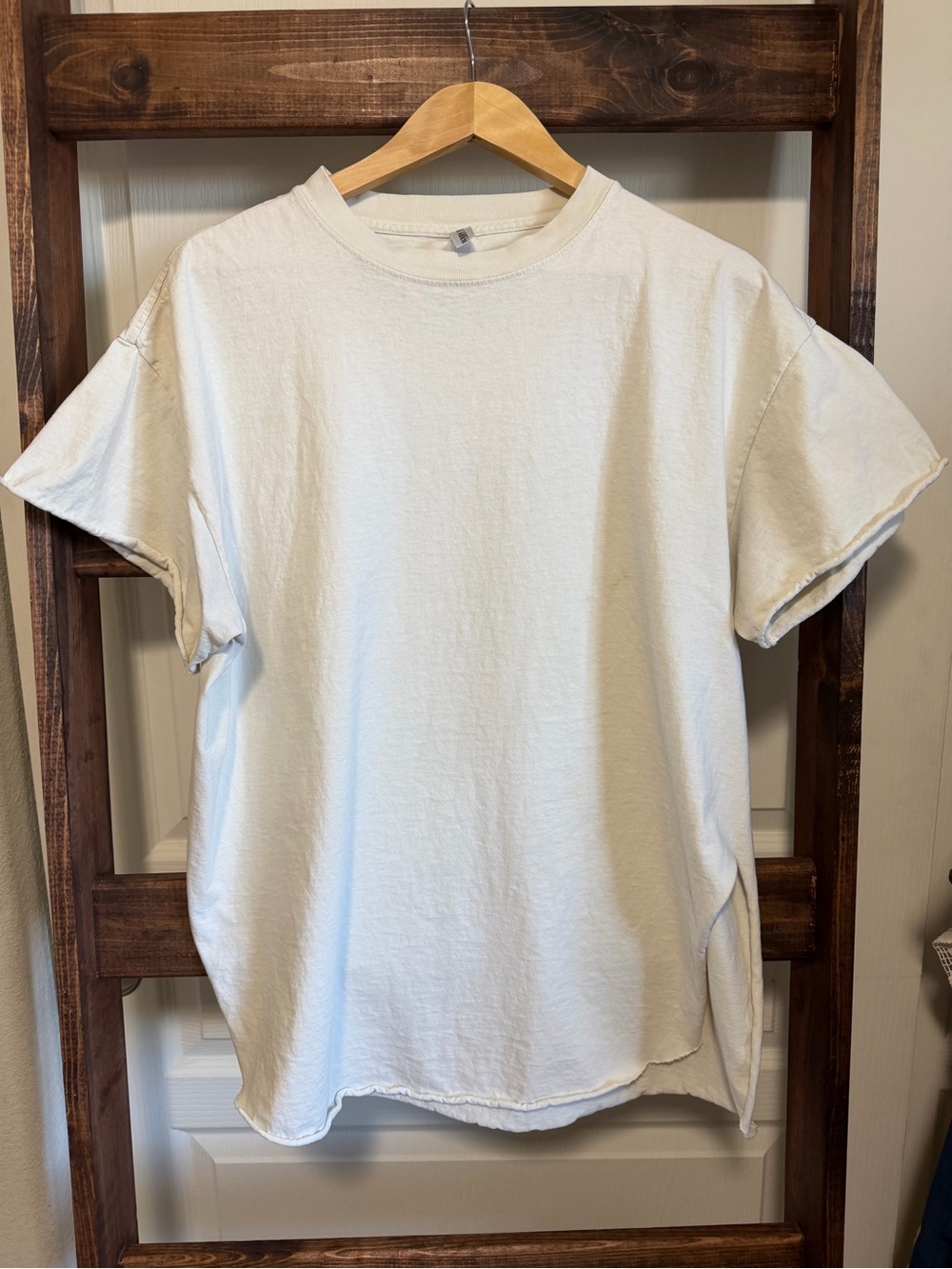 Pebby Forevee Side Slit Crew Neck Short Sleeve Tee - Cream